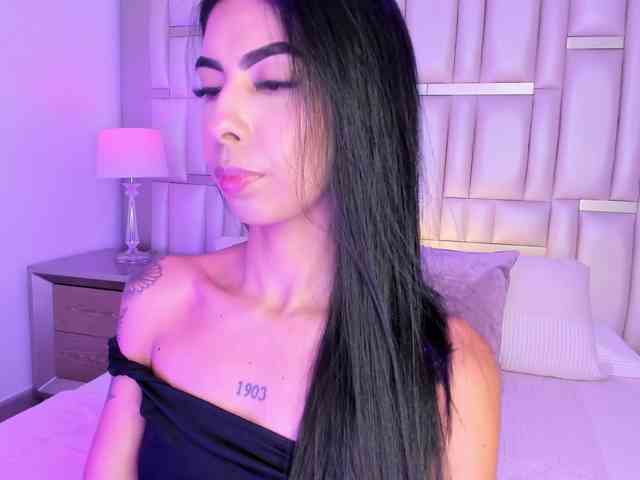 MaiaWatson webcam