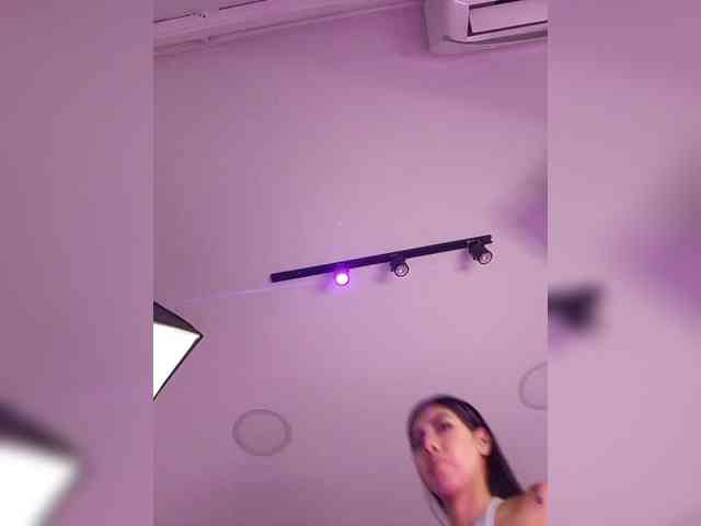 MaiaWatson webcam