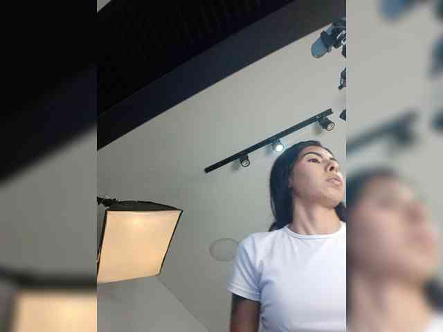 MaiaWatson webcam