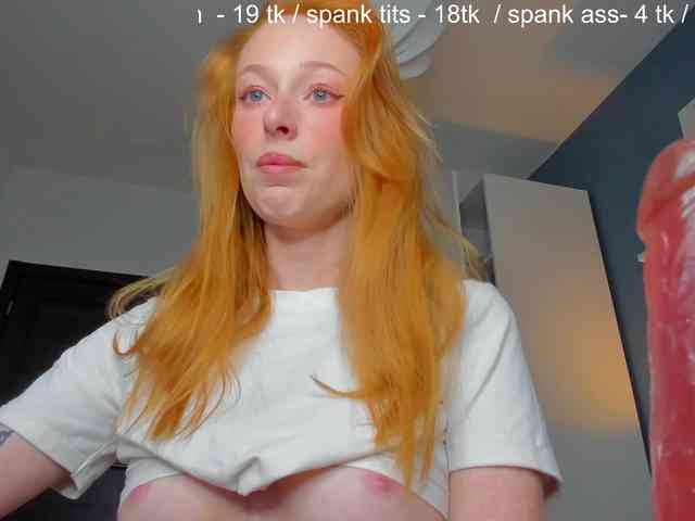 SquirtPrincess webcam