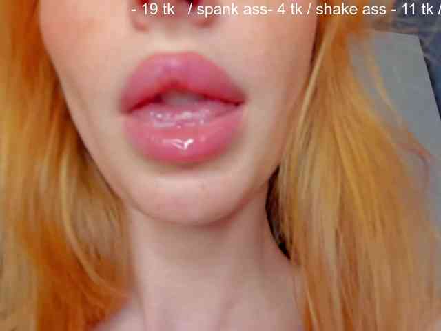 SquirtPrincess webcam