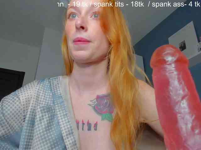 SquirtPrincess webcam