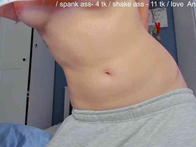 SquirtPrincess webcam