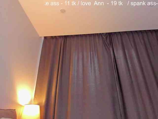 SquirtPrincess webcam