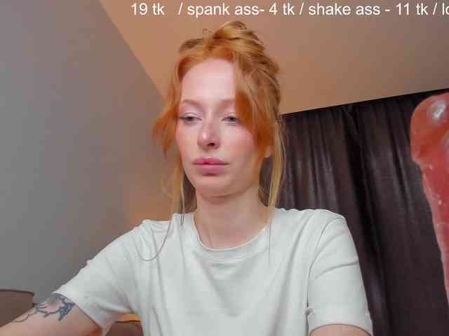 SquirtPrincess webcam