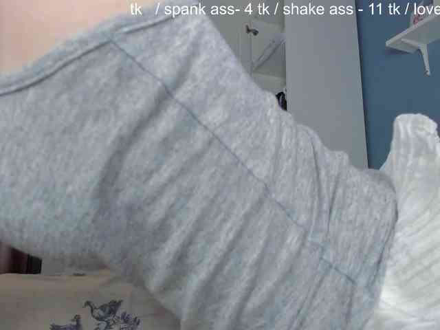 SquirtPrincess webcam