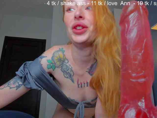 SquirtPrincess webcam
