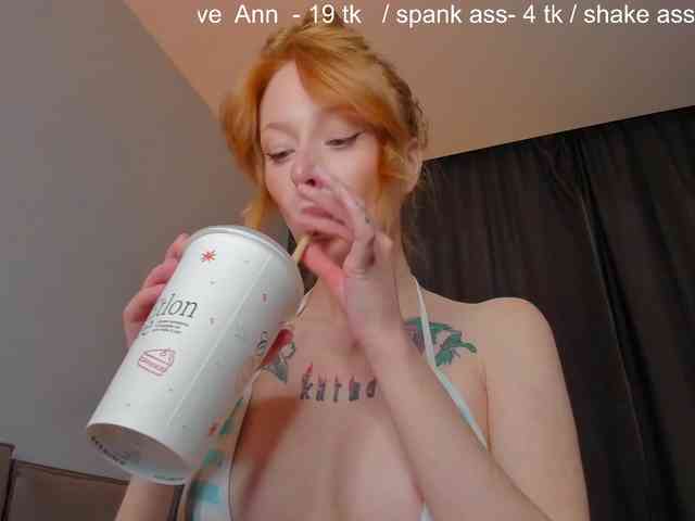SquirtPrincess webcam
