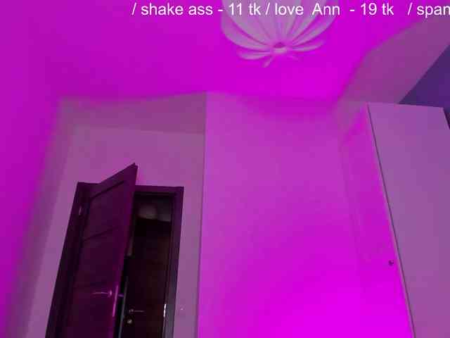 SquirtPrincess webcam