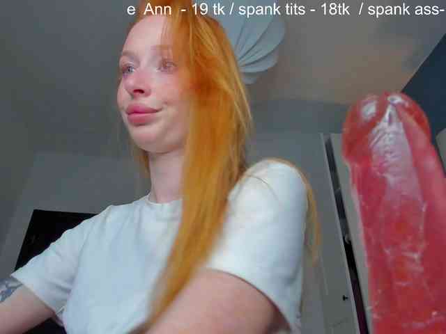 SquirtPrincess webcam