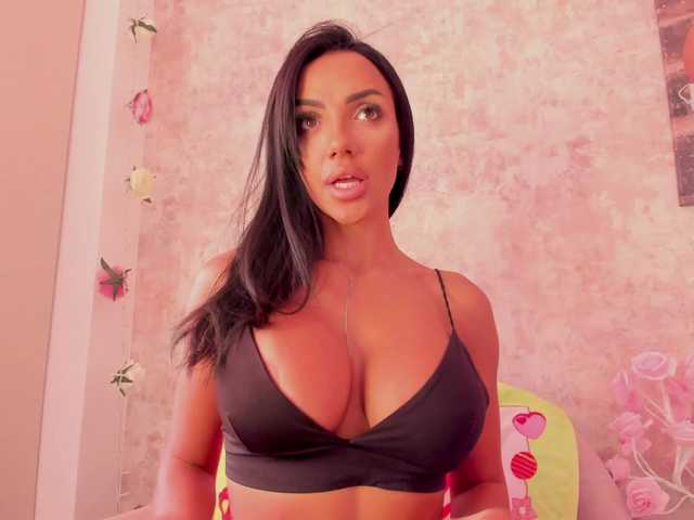 Sex chat gratuit in direct cu Erikabeee1 pe BongaCams