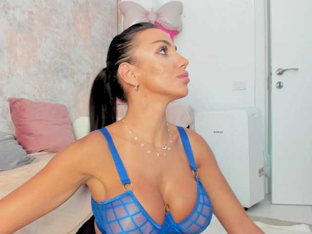 Sex chat gratuit in direct cu Erikabeee1 pe BongaCams