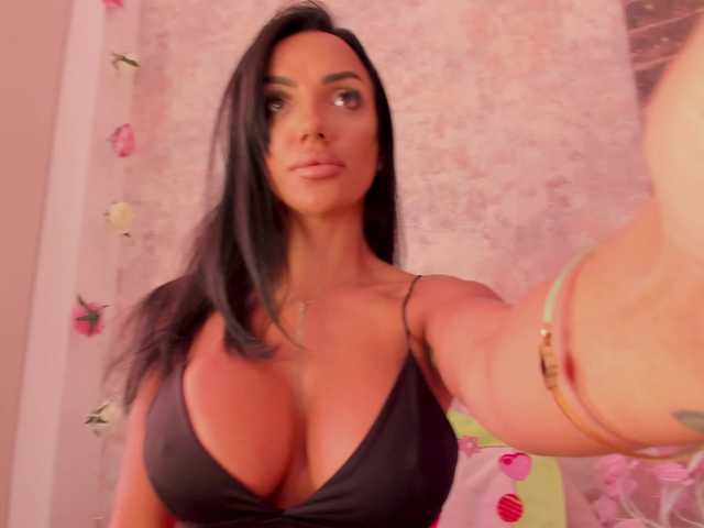 Sex chat gratuit in direct cu Erikabeee1 pe BongaCams