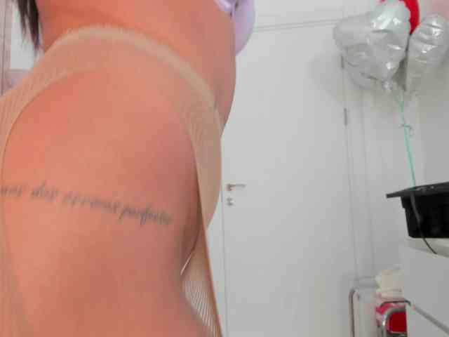 Erikabeee1 webcam