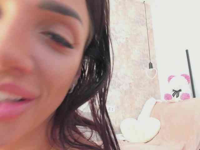 Erikabeee1 webcam