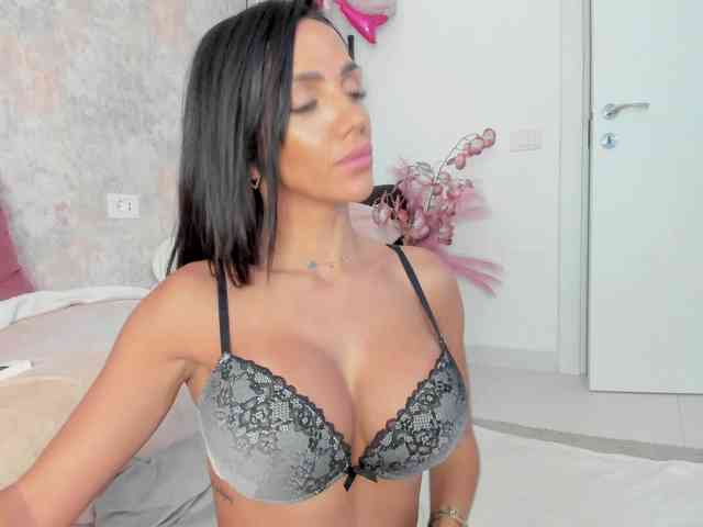 Erikabeee1 webcam