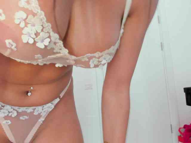 Erikabeee1 webcam