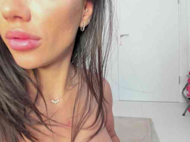 Erikabeee1 webcam