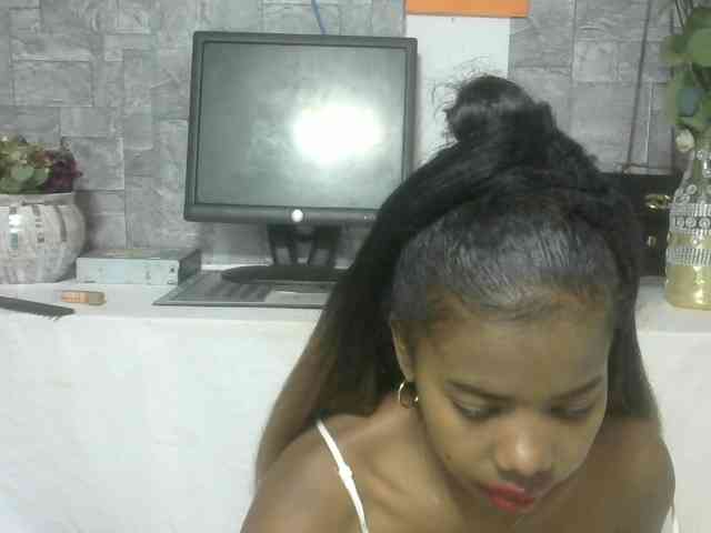 Maha19x Live Webcam on BongaCams