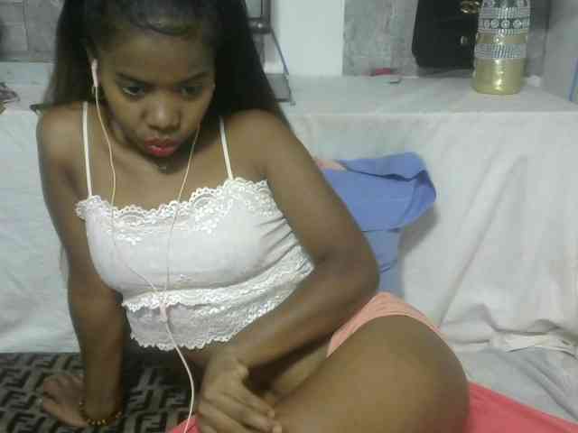Maha19x Live Webcam on BongaCams