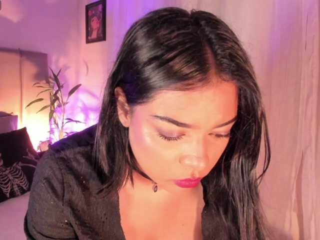 KathDolly live cam on BongaCams