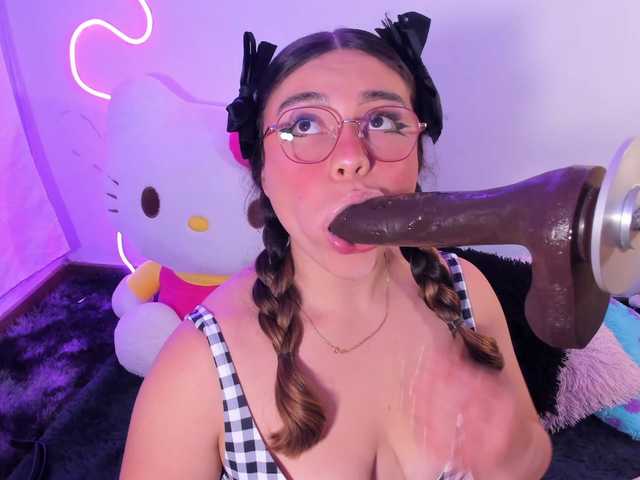 Belacurvyx live cam on BongaCams