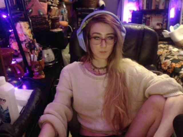 pussyxpaladin webcam