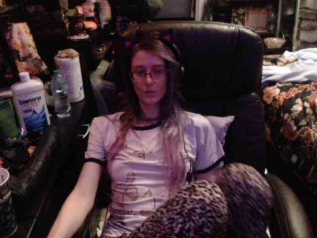 pussyxpaladin webcam
