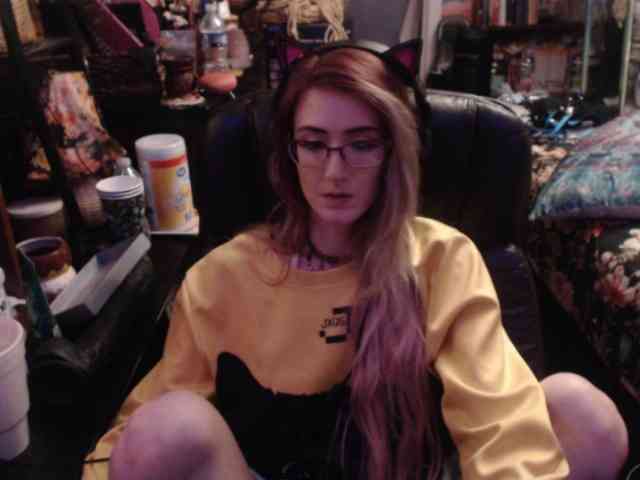 pussyxpaladin webcam