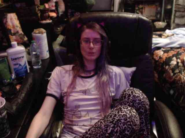 pussyxpaladin webcam