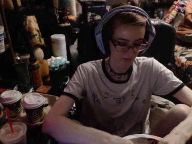 pussyxpaladin webcam