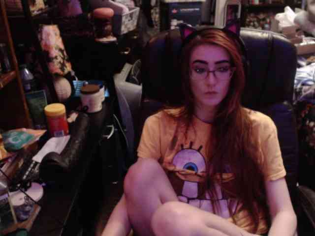 pussyxpaladin's live room