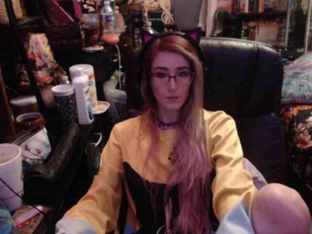pussyxpaladin webcam