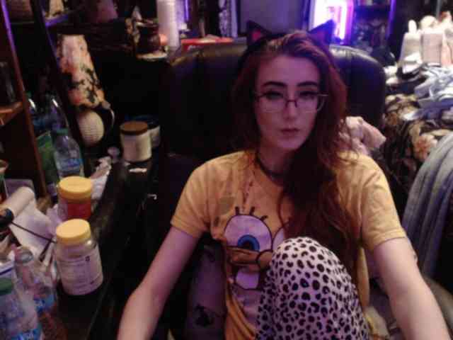 pussyxpaladin's live room