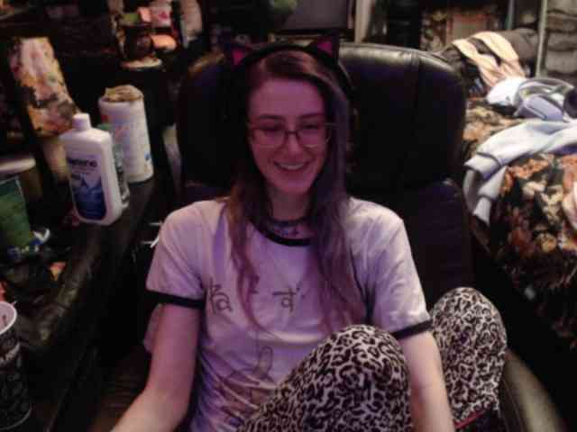 pussyxpaladin webcam