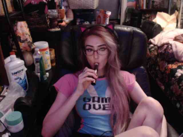 pussyxpaladin webcam