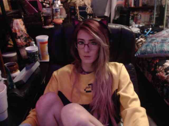 pussyxpaladin webcam