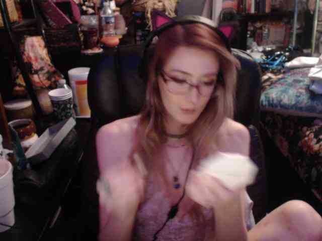 pussyxpaladin webcam