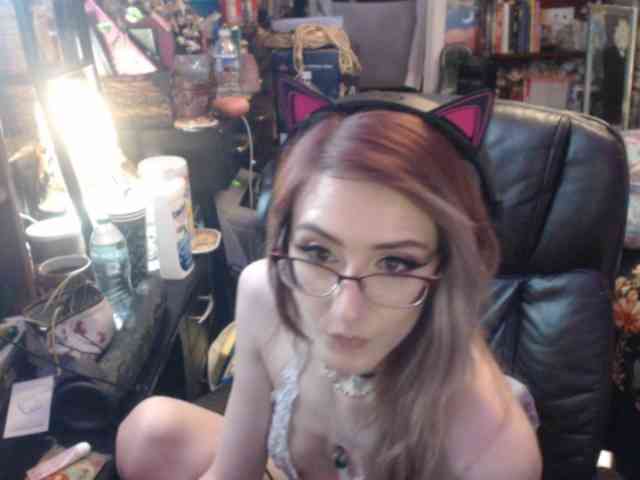 pussyxpaladin webcam