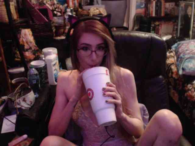 pussyxpaladin webcam