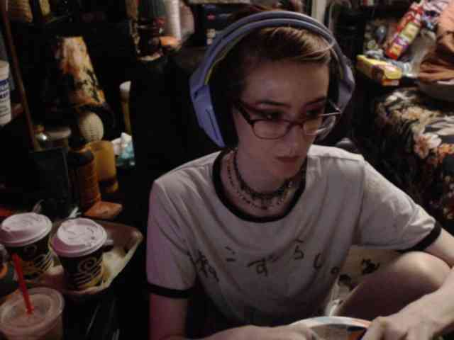 pussyxpaladin webcam