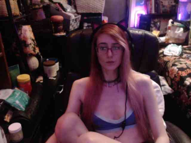 pussyxpaladin webcam