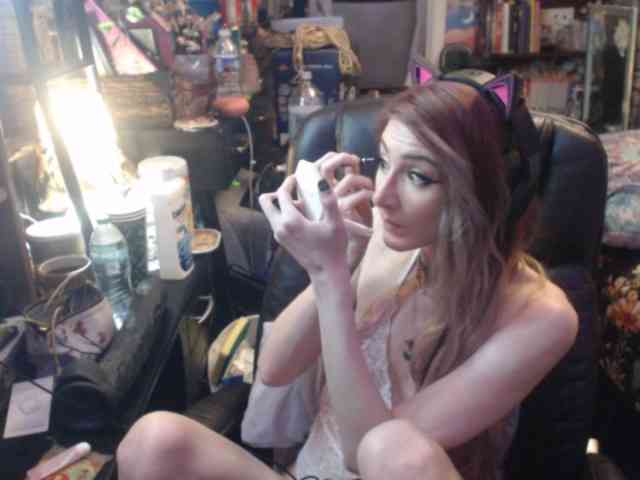 pussyxpaladin webcam