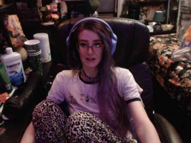 pussyxpaladin webcam