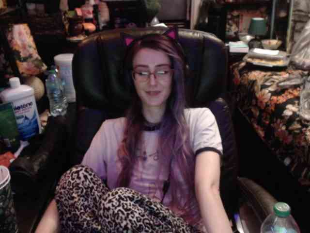 pussyxpaladin webcam