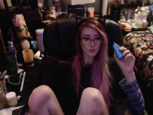 pussyxpaladin's live room