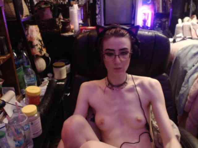 pussyxpaladin's live room