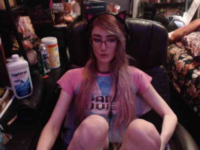 pussyxpaladin webcam