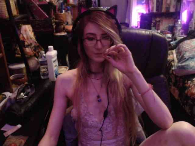pussyxpaladin webcam