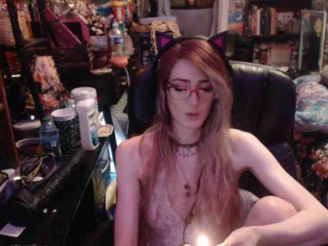 pussyxpaladin webcam
